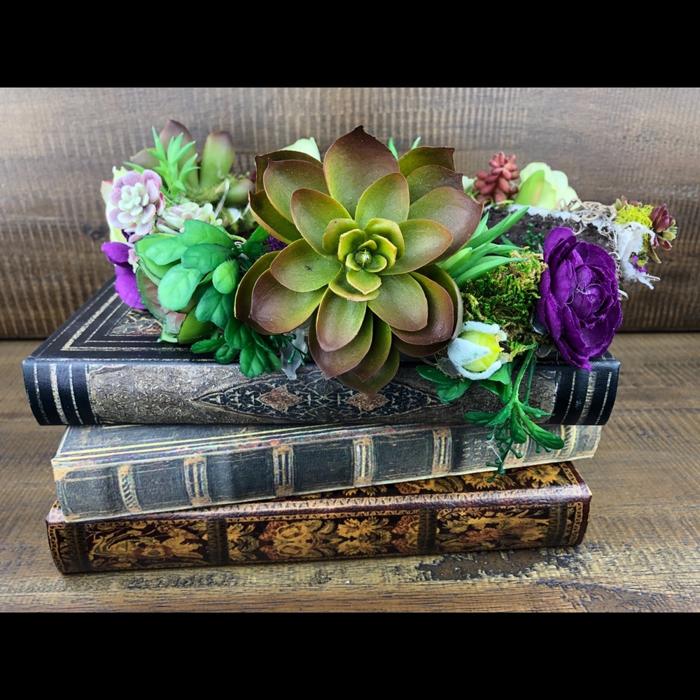 Handmade succulent crown with LED